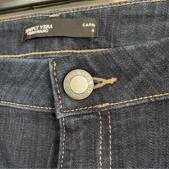 Women's Simply Vera Vera Wang Cuffed Capri Jeans - Picture 6 of 16